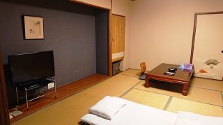 和室(奥側から)|小浜温泉 春陽館
