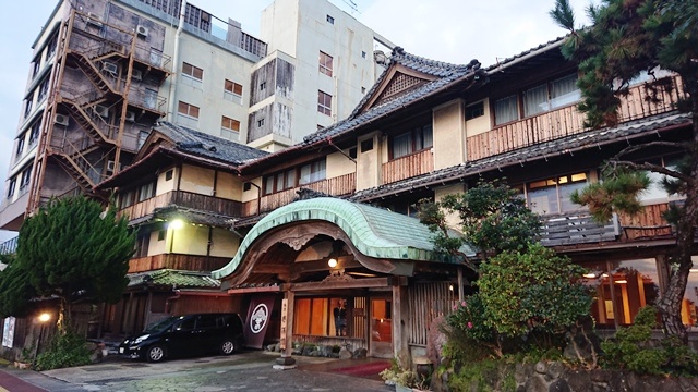 宿の外観｜小浜温泉 春陽館